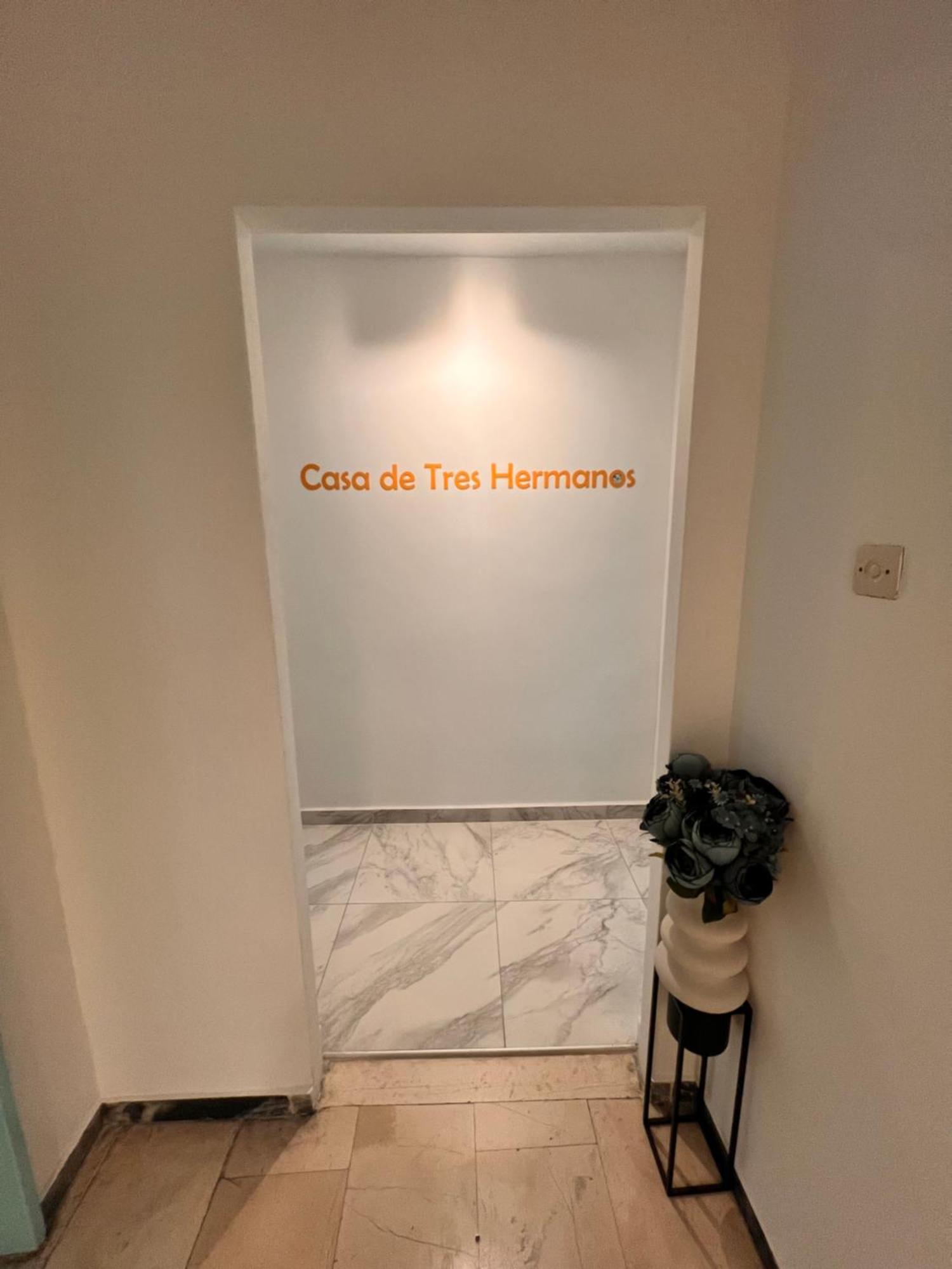 Casa De Tres Hermanos In The Heart Of 아테네 외부 사진